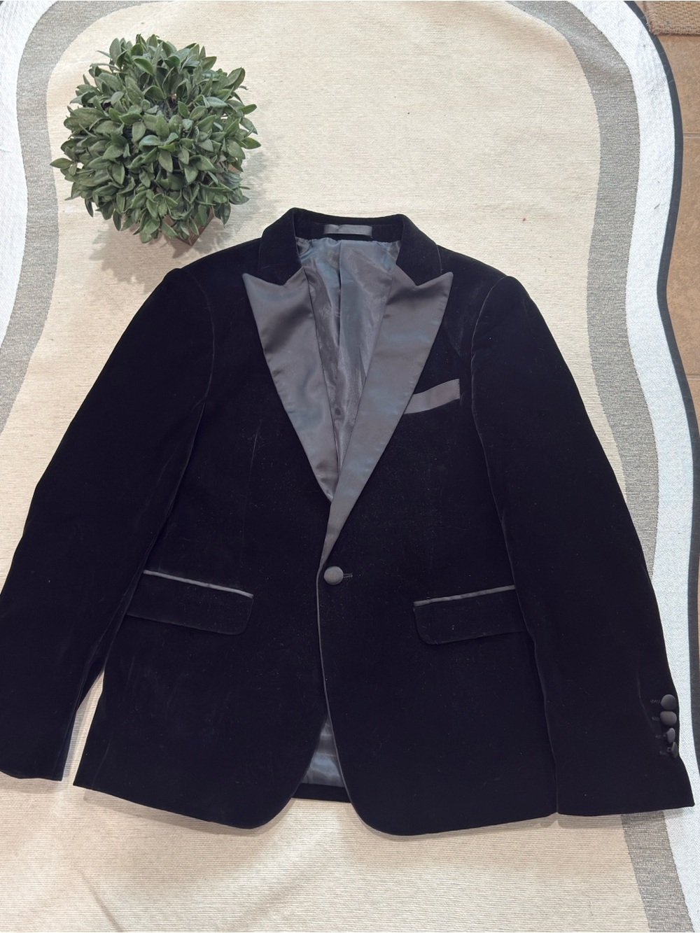 Men's Black Velvet Blazer - Classic Tuxedo Style